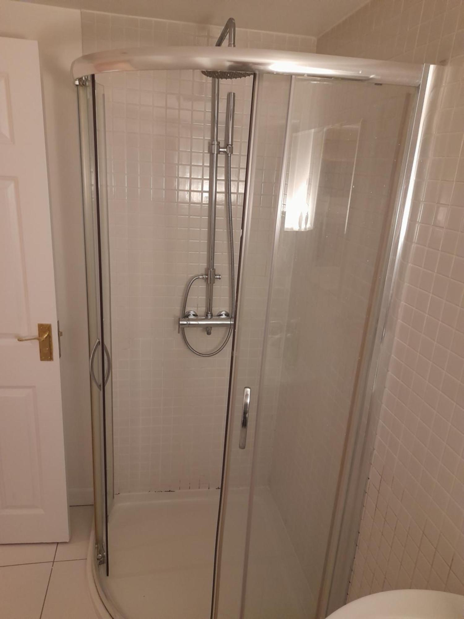 Big Ensuite With Shower And Rest And Good Garden View Alloggio in famiglia Londra